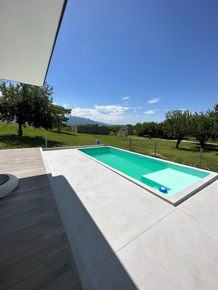 CASA EN VENTA COUNTRY LA RESERVA 1 , TAFI VIEJO