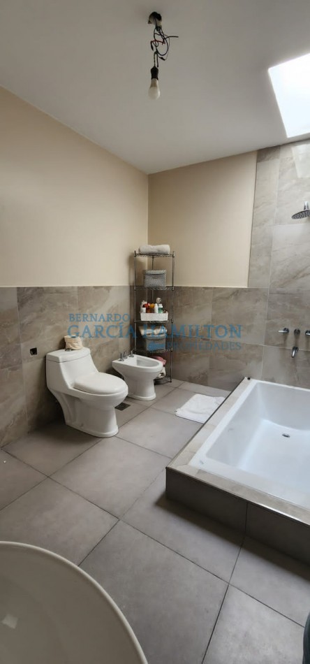 PROPIEDAD A METROS DE AV PERON