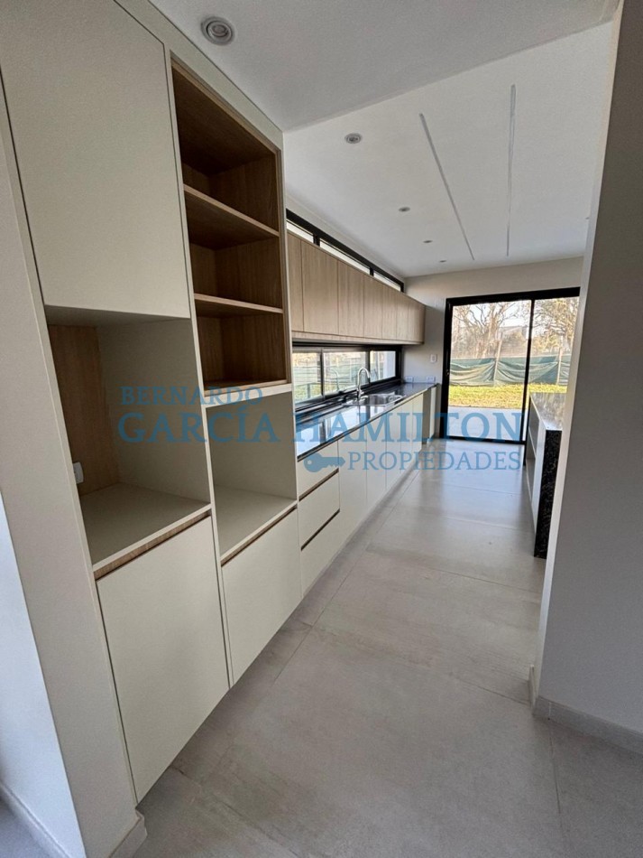 CASA VENTA EL PORTILLO Barrio Privado