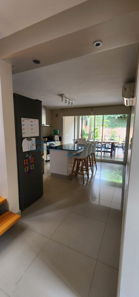 PROPIEDAD A METROS DE AV PERON