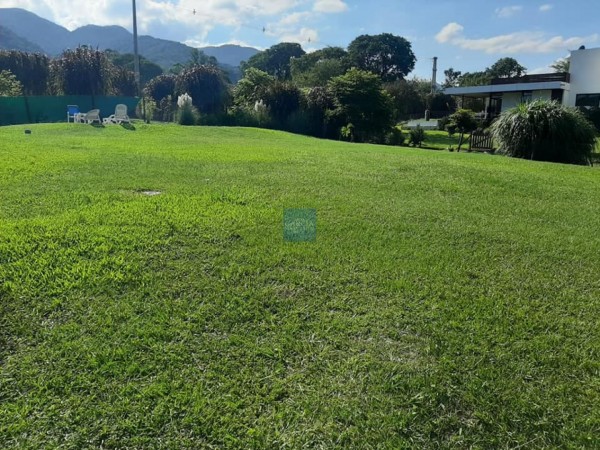TERRENO en Venta. Country La Arboleda.