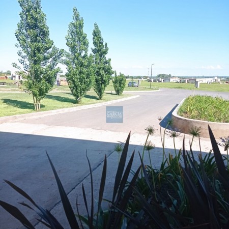 TERRENO BARRIO PRIVADO LAS CANAS