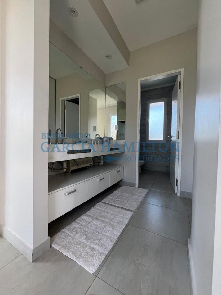 LAS YUNGAS CASA EN VENTA