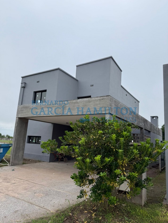 Casa en Venta Barrio Privado Las Cañas 1