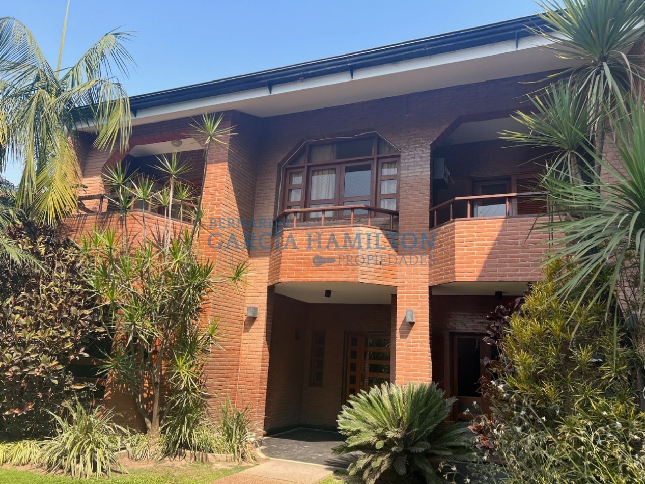 CASA EN VENTA BARRIO GUILLERMINA