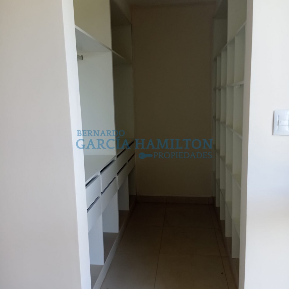 CASA EN VENTA BARRIO PRIVADO EL PORTILLO