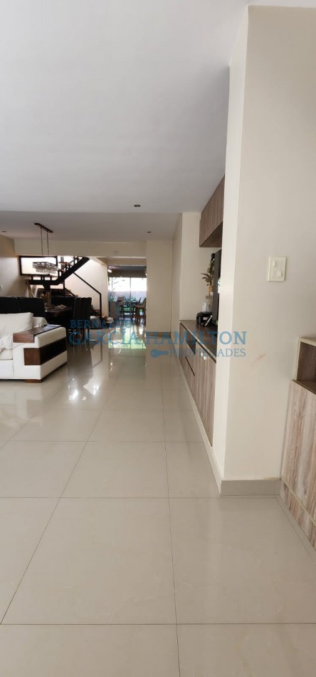 PROPIEDAD A METROS DE AV PERON