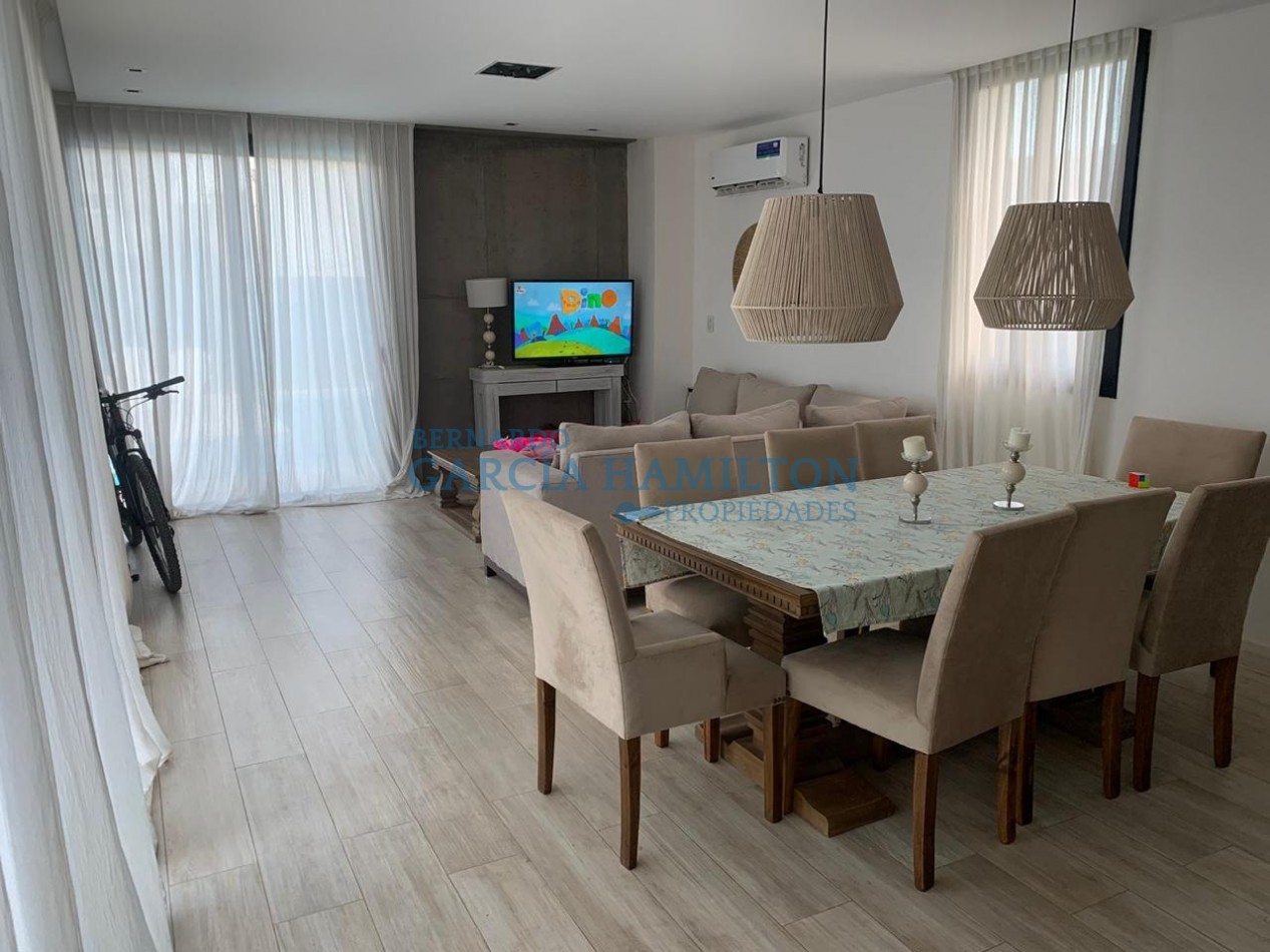 CASA EN VENTA EL PORTILLO