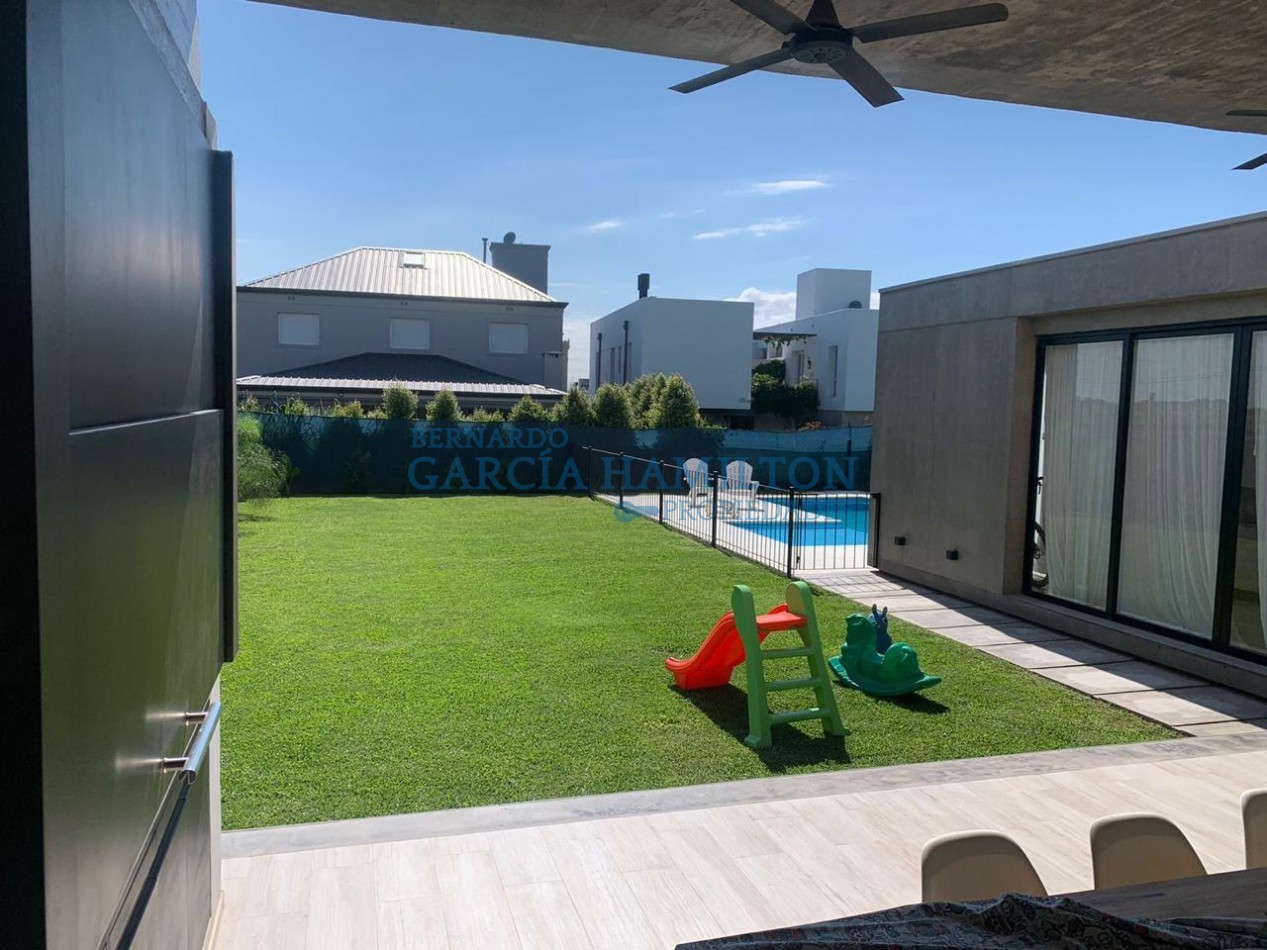 CASA EN VENTA EL PORTILLO