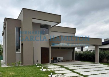 Casa en VENTA Alto Verde 3